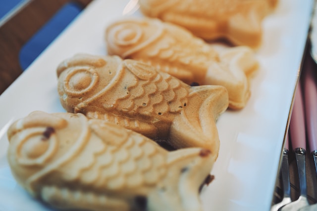 Korean waffle fish-shaped bread dessert